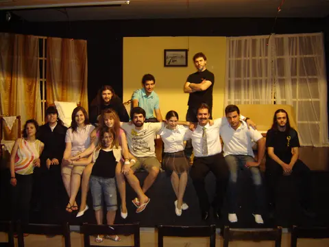 2008 Τα τέσσερα πόδια του τραπεζιού