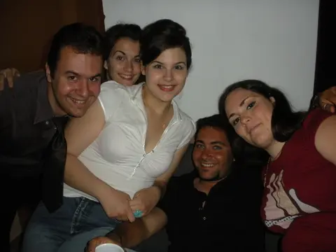 2009 Ένας Βλάκας και μισός · πρόβες παρασκήνια · Λίγο πριν την τελευταία παράσταση- Δημήτρης,Στέλα,Ελένη,Νίκος&Μαρία Α.